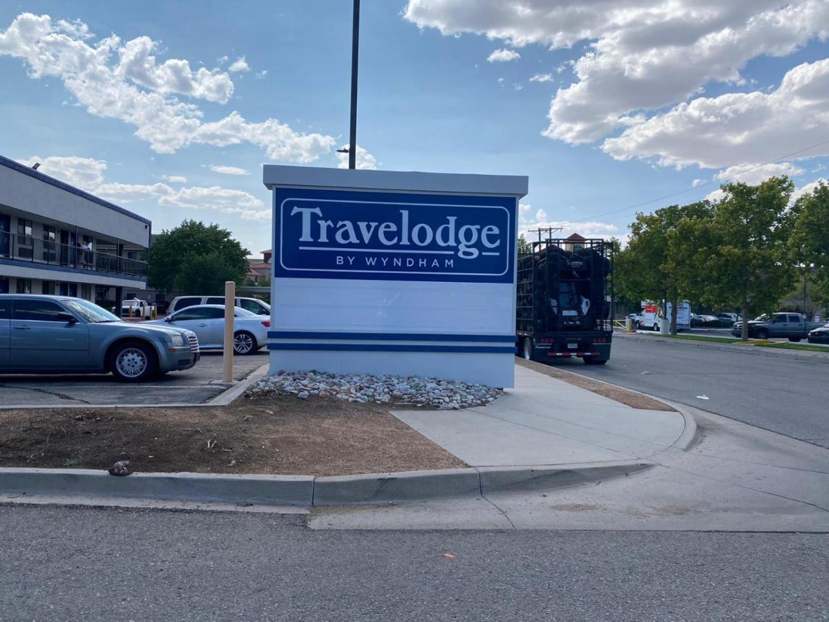 Travelodge By Wyndham Albuquerque West Exterior photo