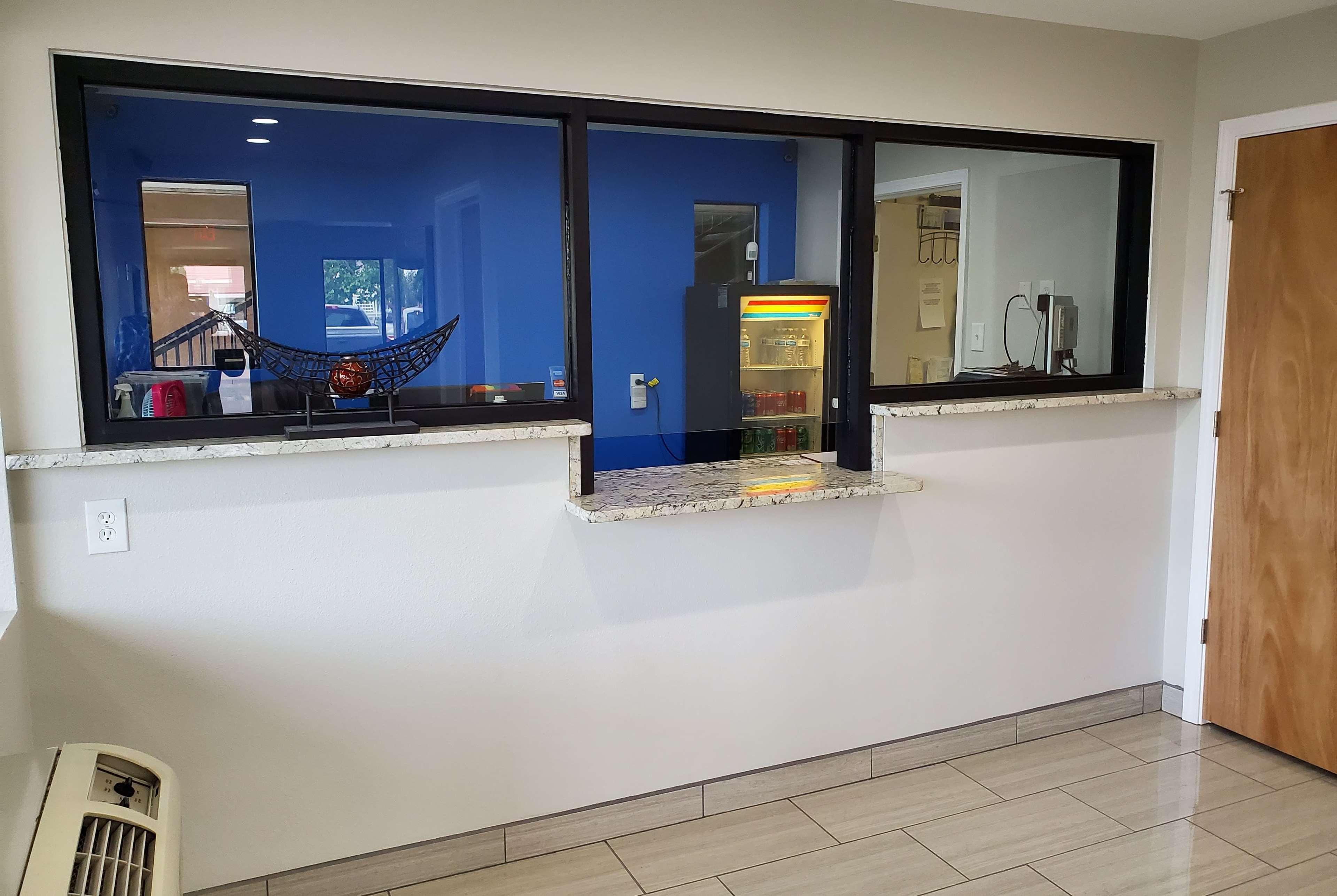 Travelodge By Wyndham Albuquerque West Exterior photo